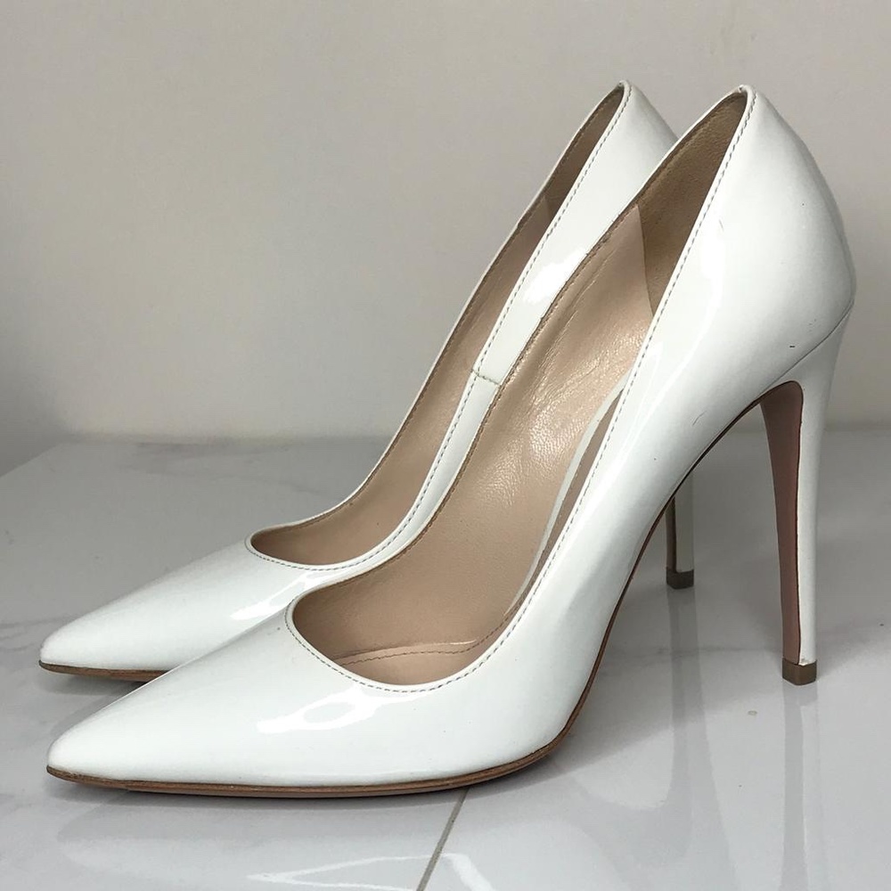 Prada White Patent Leather Pointed Toe Pumps Heels